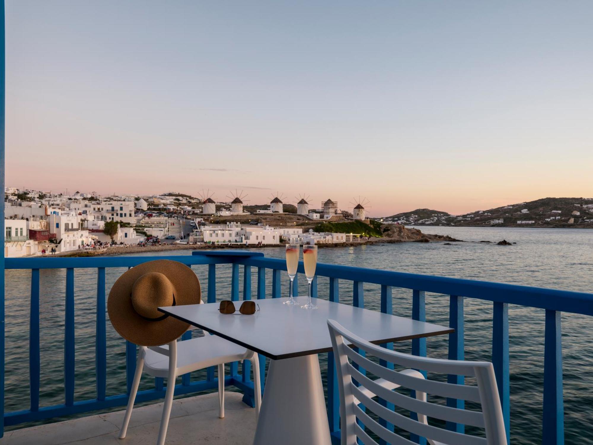 Mykonos Town Bluetopia Suites מראה חיצוני תמונה